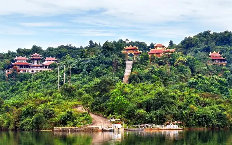 Thiền viện Trúc Lâm Đà Lạt: Chốn bình yên giữa rừng thông xanh 3
