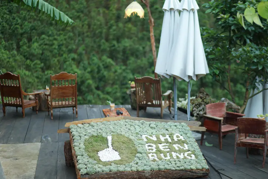 Tiệm c&agrave; ph&ecirc; Nh&agrave; B&ecirc;n Rừng, g&oacute;c nhỏ an y&ecirc;n giữa l&ograve;ng Đ&agrave; Lạt 5