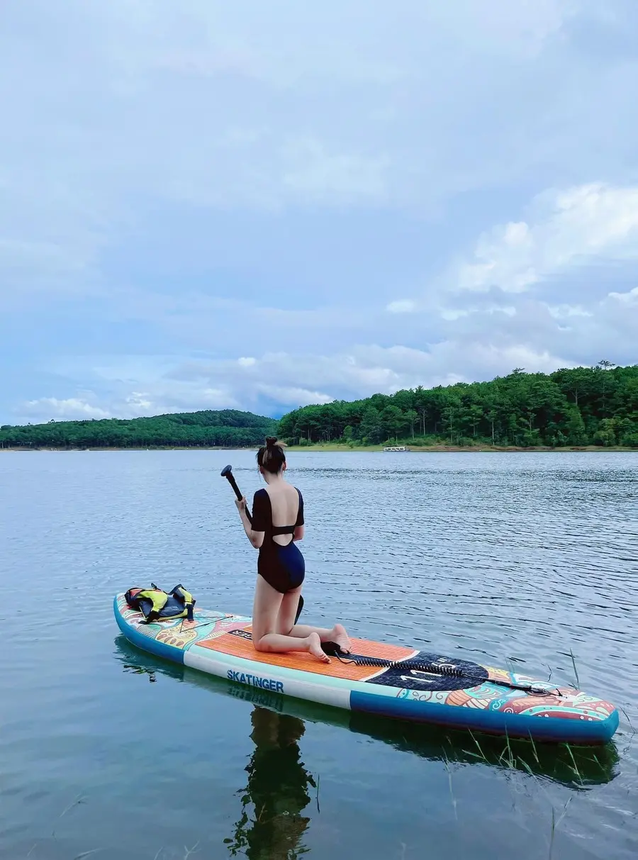 Trải nghiệm chèo SUP ở Hồ Tuyền Lâm cùng cô bạn Lam Anh 3