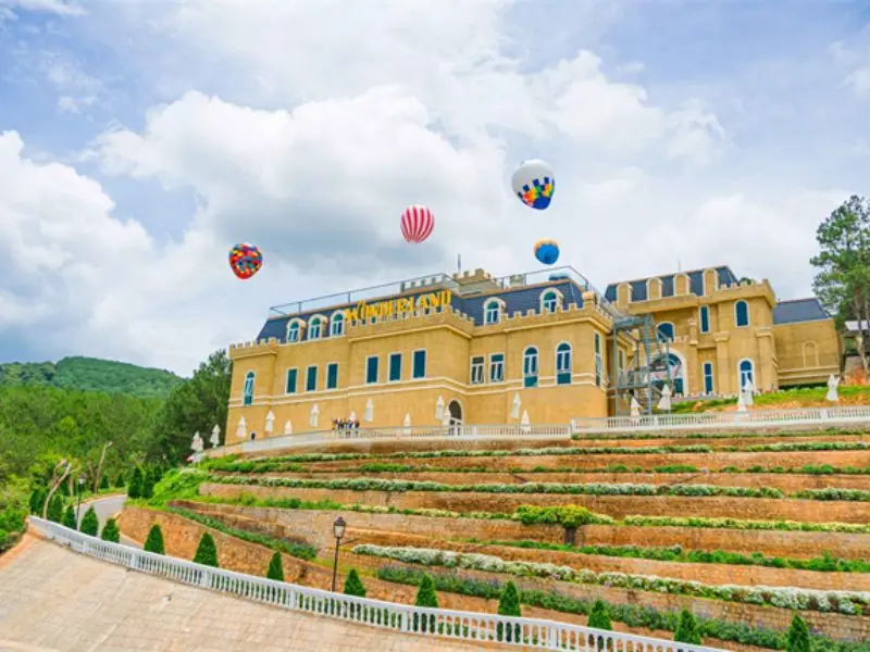 Wonderland Đ&agrave; Lạt, kh&aacute;m ph&aacute; xứ sở thần ti&ecirc;n giữa l&ograve;ng phố n&uacute;i 3