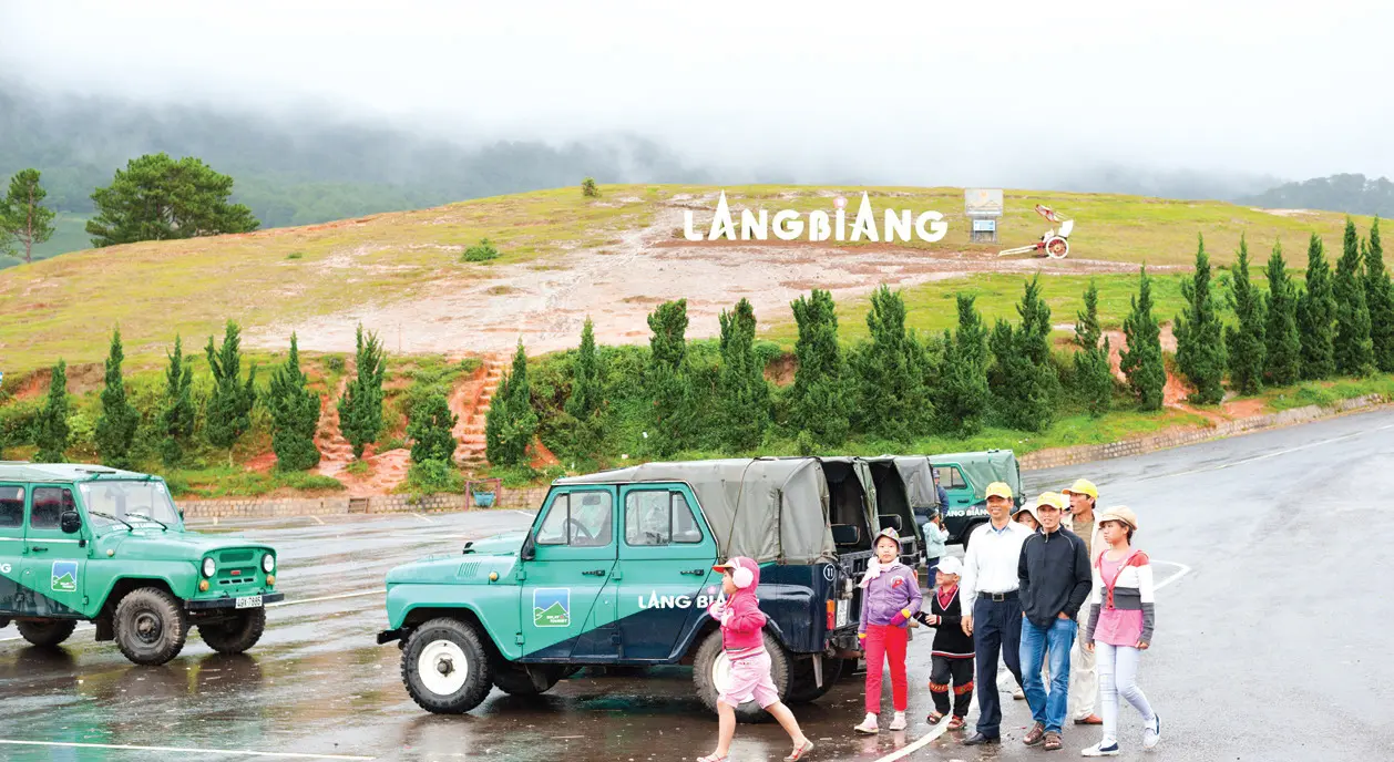 Thử th&aacute;ch bản th&acirc;n với lịch tr&igrave;nh một ng&agrave;y chinh phục đỉnh Langbiang Đ&agrave; Lạt 3