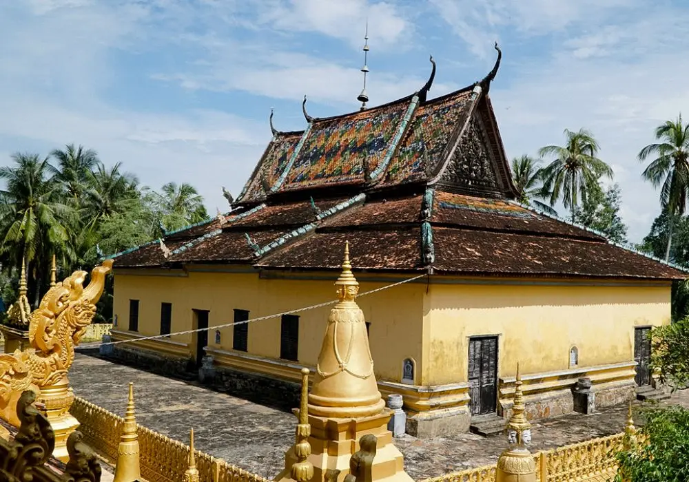 Chi&ecirc;m ngưỡng Ch&ugrave;a X&agrave; t&oacute;n (Ch&ugrave;a Xvayton) cực đẹp tại An Giang 5