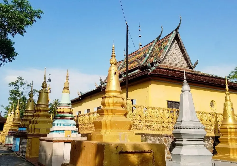 Chi&ecirc;m ngưỡng Ch&ugrave;a X&agrave; t&oacute;n (Ch&ugrave;a Xvayton) cực đẹp tại An Giang 4