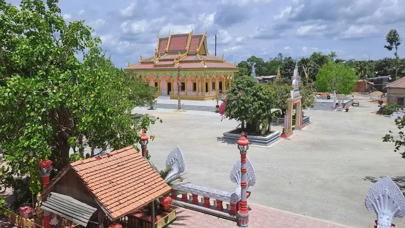 Ch&ugrave;a An Giang, chốn bồng lai ti&ecirc;n cảnh của miền s&ocirc;ng nước 15