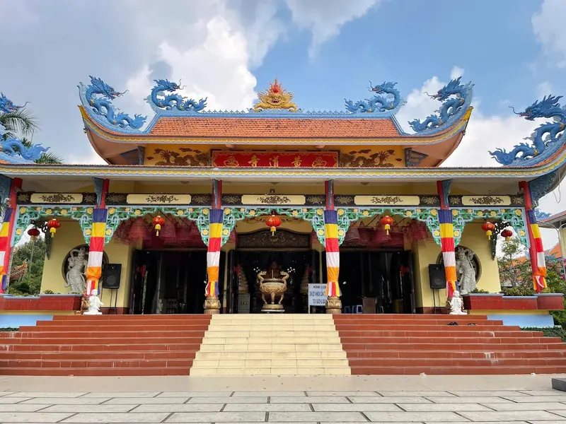 Ch&ugrave;a An Giang, chốn bồng lai ti&ecirc;n cảnh của miền s&ocirc;ng nước 16
