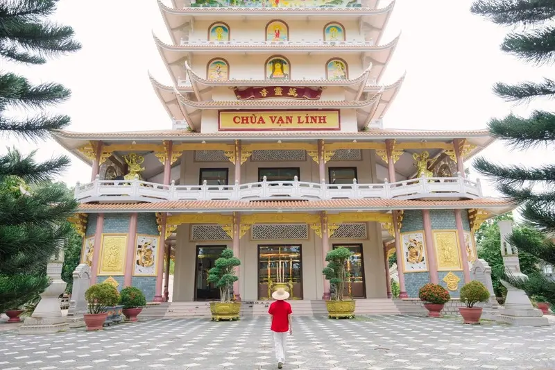 Ch&ugrave;a An Giang, chốn bồng lai ti&ecirc;n cảnh của miền s&ocirc;ng nước 13