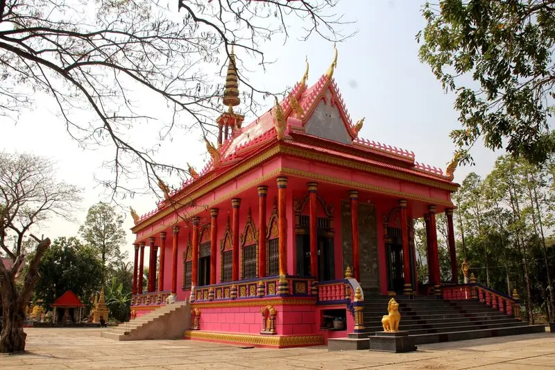 Ch&ugrave;a H&agrave;ng C&ograve;ng (Ch&ugrave;a Krăng Krốch): Vi&ecirc;n ngọc độc đ&aacute;o miền Tri T&ocirc;n 9