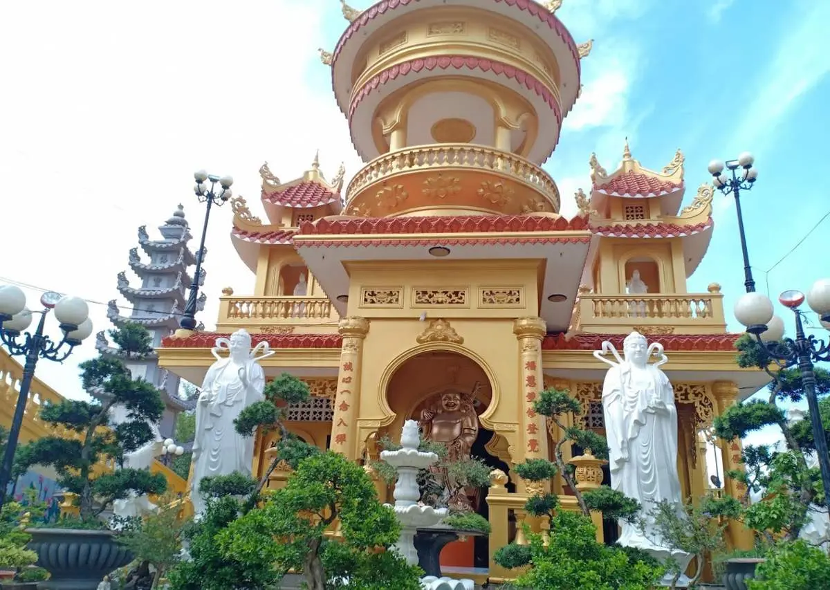 Ch&ugrave;a Phước Th&agrave;nh An Giang với Quần thể tượng Phật đồ sộ 4
