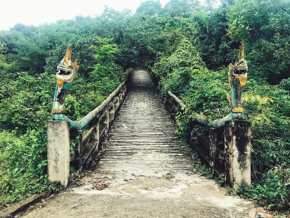 Ch&ugrave;a T&agrave; Pạ, chốn bồng lai ti&ecirc;n cảnh giữa v&ugrave;ng rừng n&uacute;i hoang sơ 7