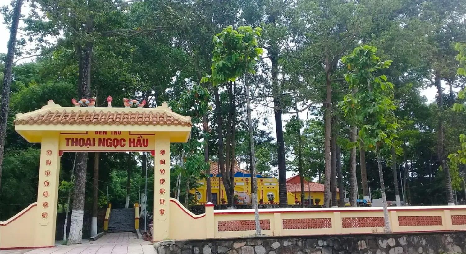 Đến Khu du lịch N&uacute;i Sập cảm nhận dấu ấn một thời mở c&otilde;i 5