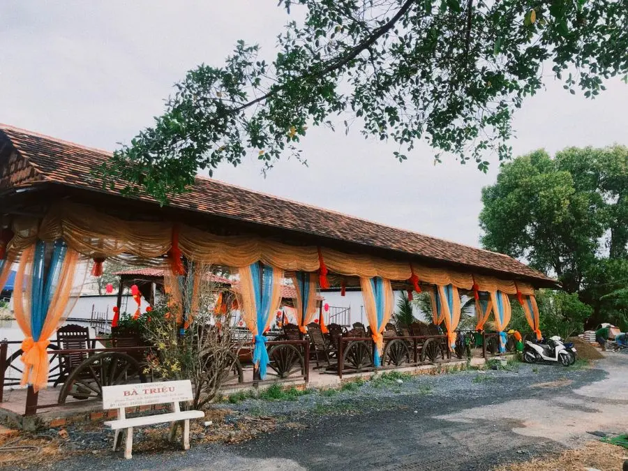 Đến Phim trường Cổ Mộc Trấn mang về những shoot h&igrave;nh đẹp m&ecirc; li 3