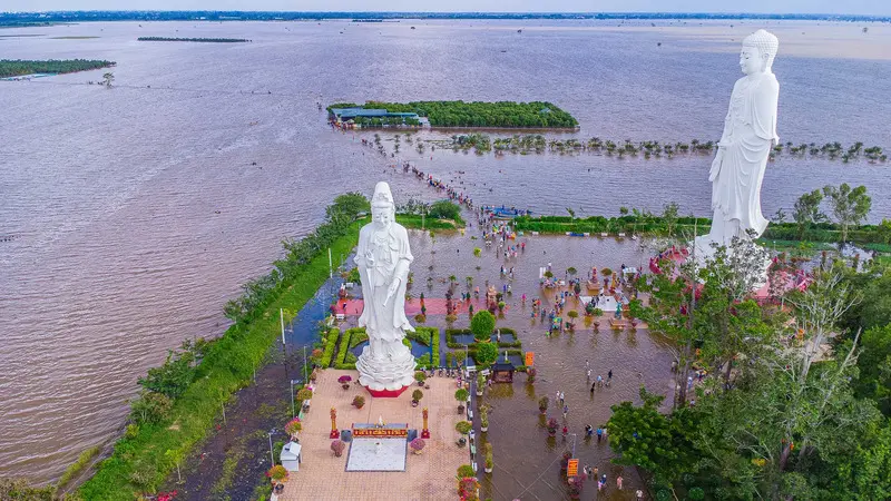 Kh&aacute;m ph&aacute; ch&ugrave;a N&ugrave;i Nổi với những trải nghiệm độc đ&aacute;o c&oacute; một kh&ocirc;ng hai 8