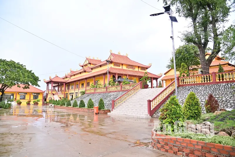 Kh&aacute;m ph&aacute; ch&ugrave;a N&ugrave;i Nổi với những trải nghiệm độc đ&aacute;o c&oacute; một kh&ocirc;ng hai 7