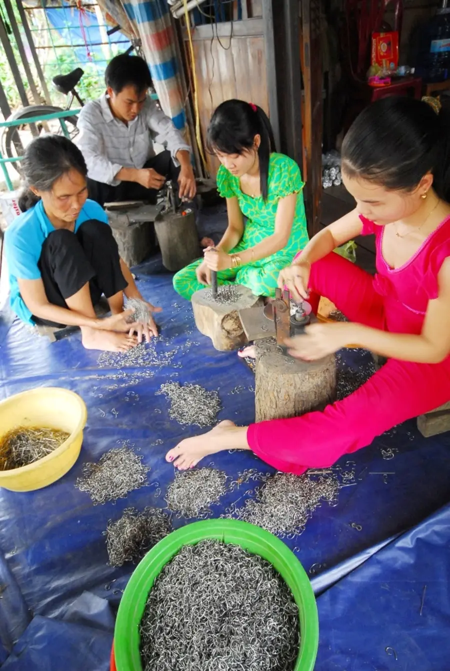 Kh&aacute;m ph&aacute; l&agrave;ng nghề lưỡi c&acirc;u Mỹ Ho&agrave; nổi tiếng ở An Giang 2