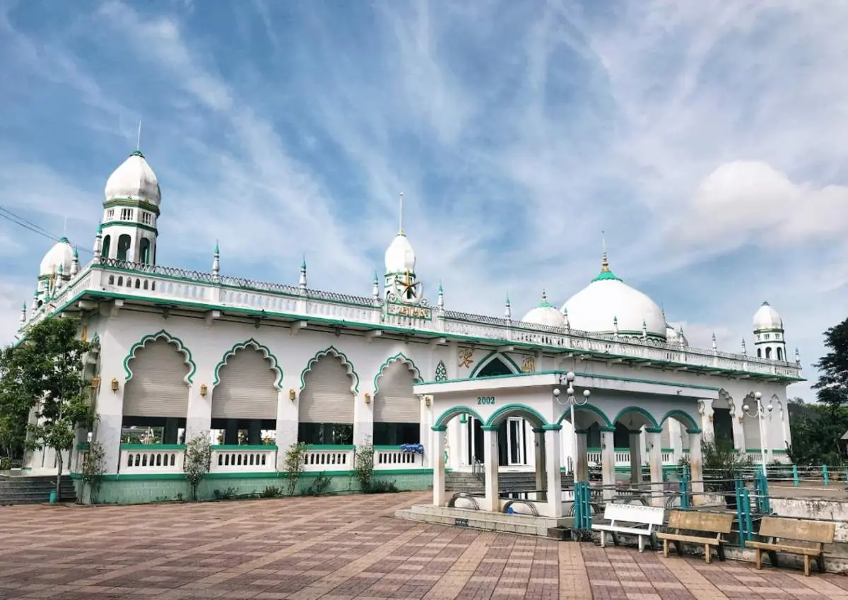 Kh&aacute;m ph&aacute; Th&aacute;nh Đường Hồi gi&aacute;o JAMIUL AZHAR MOSQUE tuyệt đẹp ở An Giang 6