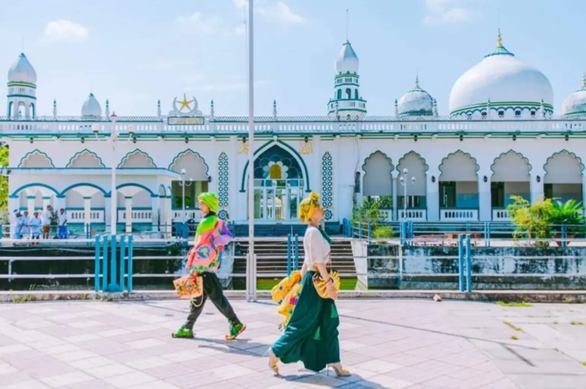 Kh&aacute;m ph&aacute; Th&aacute;nh Đường Hồi gi&aacute;o JAMIUL AZHAR MOSQUE tuyệt đẹp ở An Giang 12