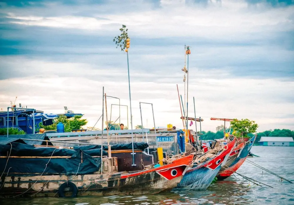 L&ecirc;nh đ&ecirc;nh Chợ nổi Long Xuy&ecirc;n v&agrave; những trải nghiệm mua sắm th&uacute; vị 3