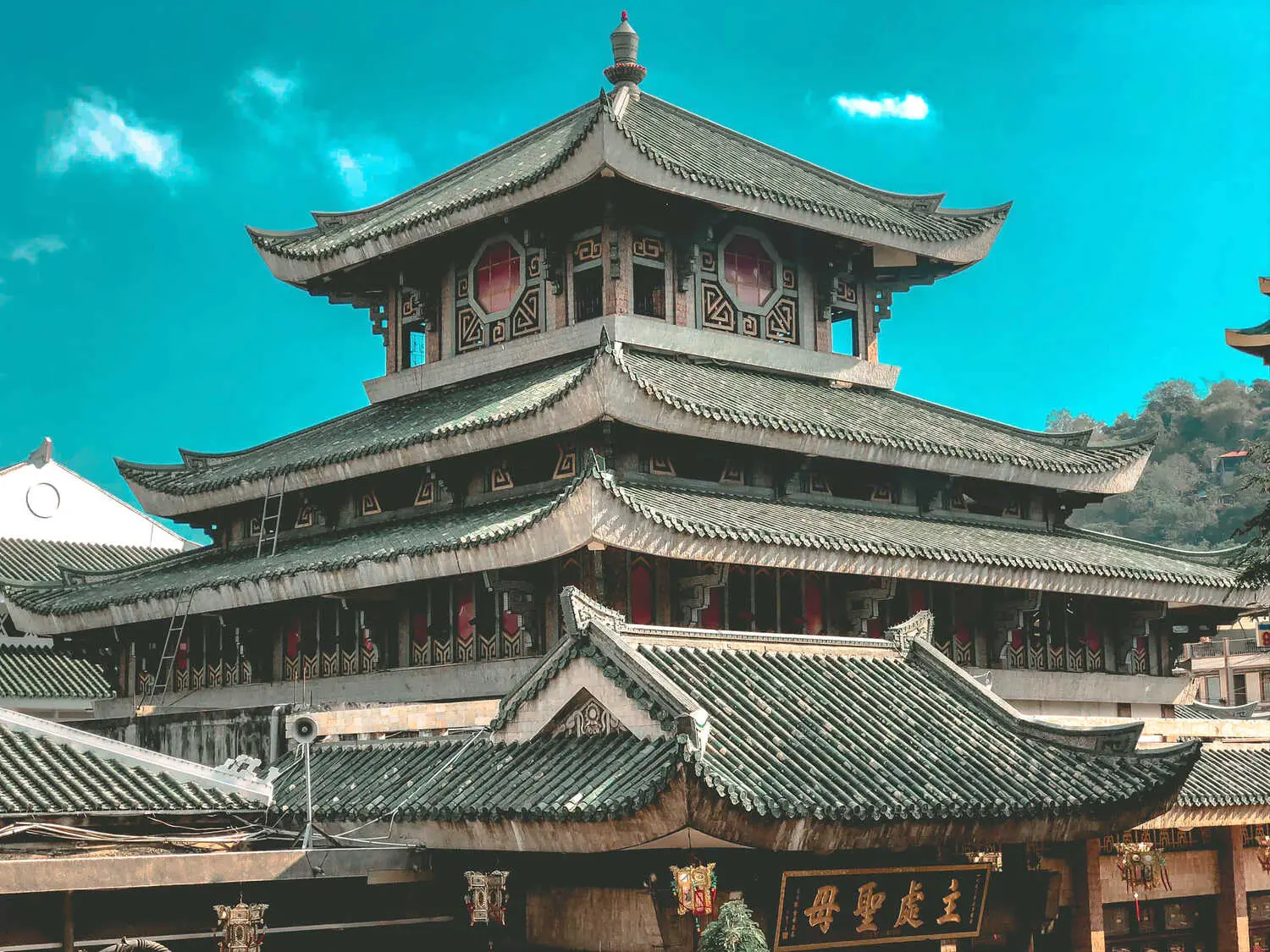 Miếu B&agrave; Ch&uacute;a Xứ N&uacute;i Sam Ch&acirc;u Đốc, điểm đến t&acirc;m linh trứ danh Nam Bộ 9