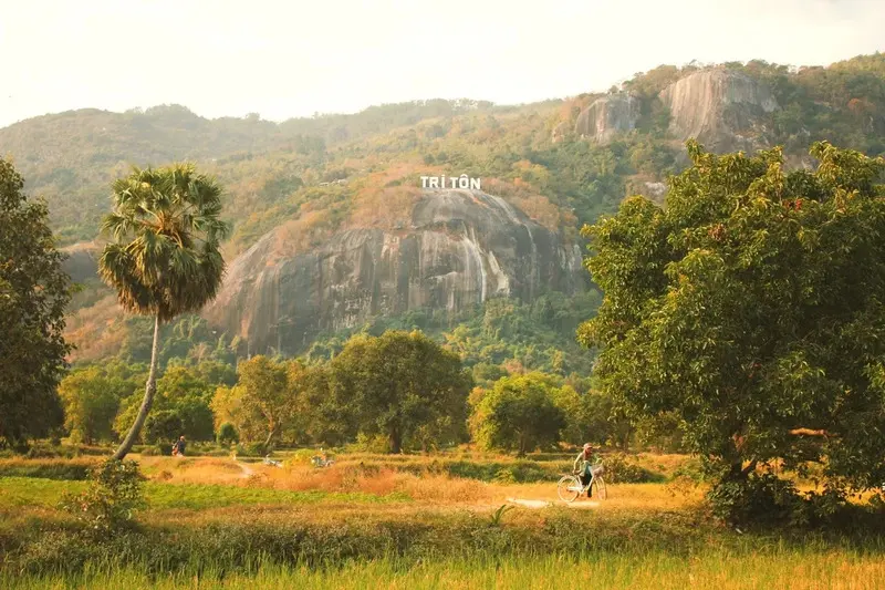 N&uacute;i C&ocirc; T&ocirc; An Giang nơi mở ra c&aacute;nh cổng thi&ecirc;n đường tuyệt mỹ 2