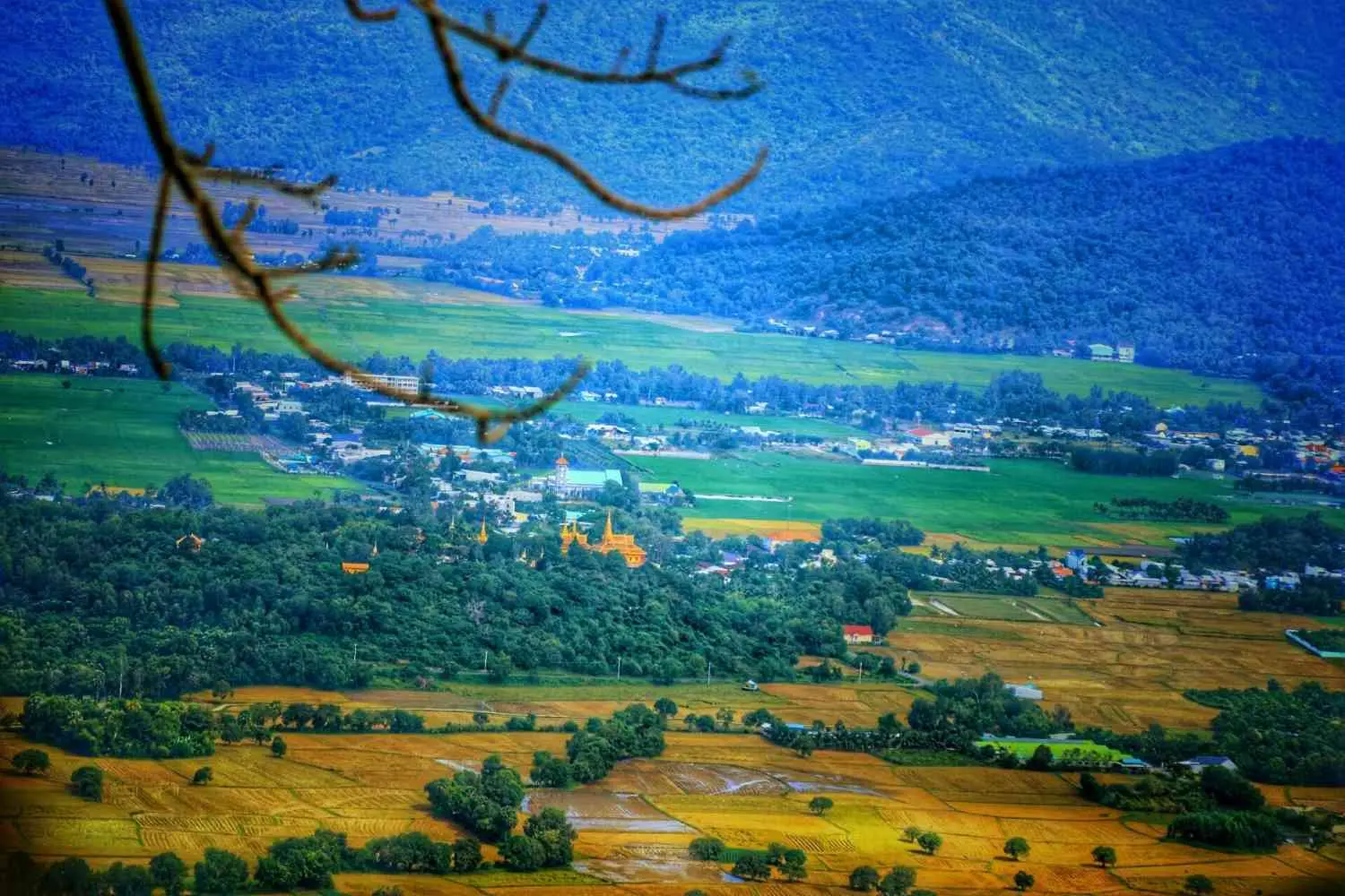 N&uacute;i C&ocirc; T&ocirc; An Giang nơi mở ra c&aacute;nh cổng thi&ecirc;n đường tuyệt mỹ 6