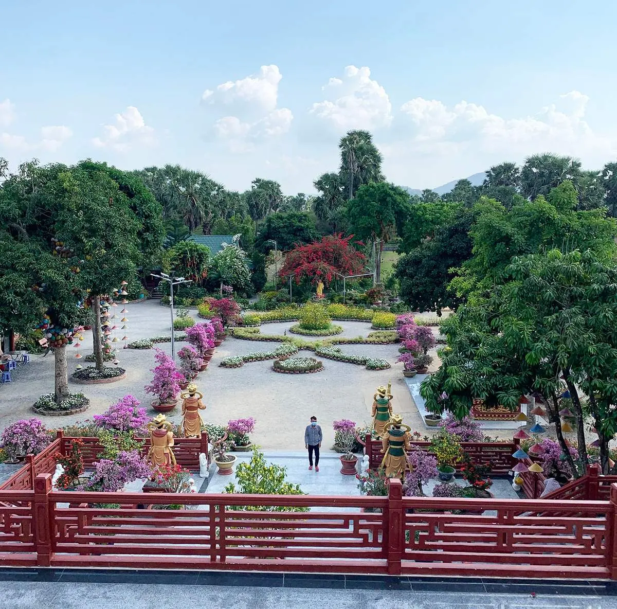 V&atilde;ng cảnh Ch&ugrave;a Lầu (Phước L&acirc;m Tự) v&agrave; kh&ocirc;ng gian t&acirc;m linh độc đ&aacute;o 4