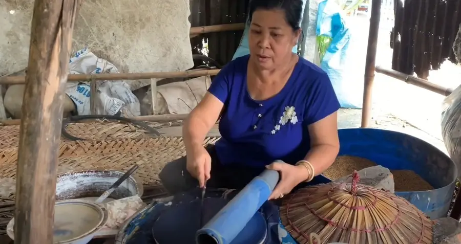 Về thăm l&agrave;ng nghề b&aacute;nh tr&aacute;ng Mỹ Kh&aacute;nh gần 70 năm tuổi ở An Giang 3