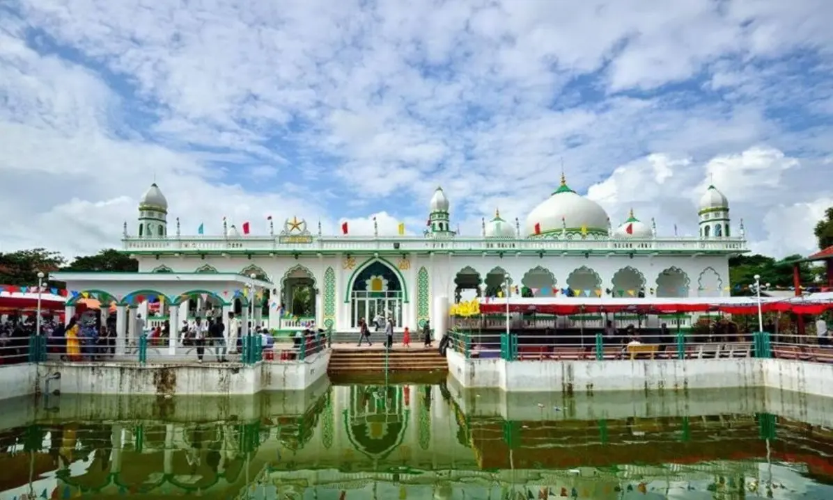 Khám phá Thánh Đường Hồi giáo JAMIUL AZHAR MOSQUE tuyệt đẹp ở An Giang
