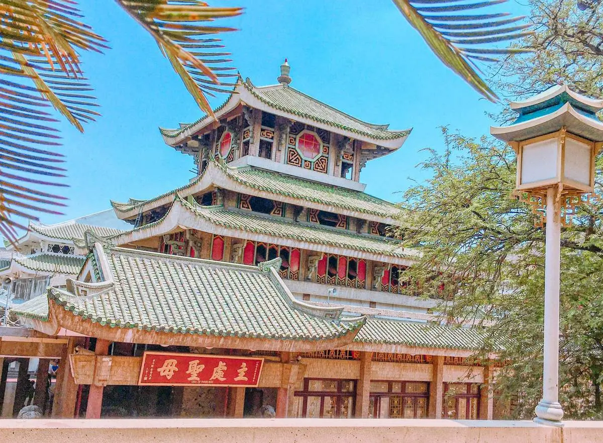 Miếu Bà Chúa Xứ Núi Sam Châu Đốc, điểm đến tâm linh trứ danh Nam Bộ