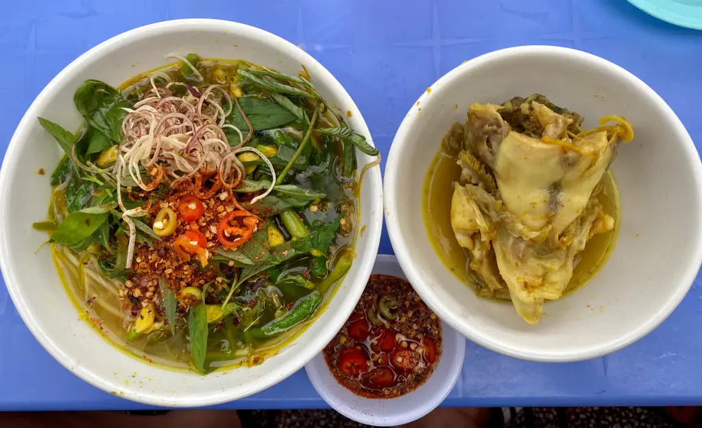 Bún cá Châu Đốc, đặc sản trứ danh của đất An Giang 2