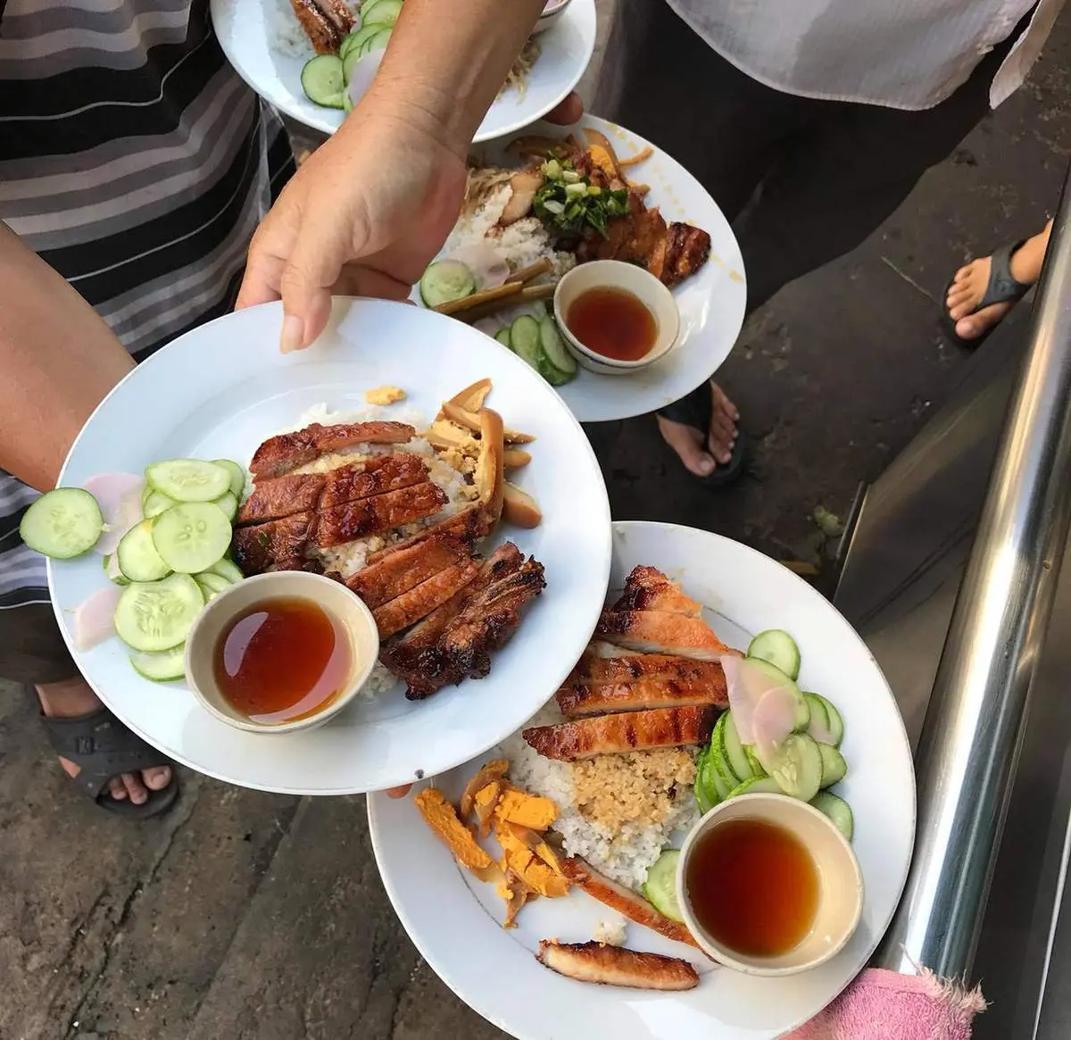 Cơm tấm Long Xuy&ecirc;n, m&oacute;n ăn đơn giản nhưng đầy cuốn h&uacute;t 7