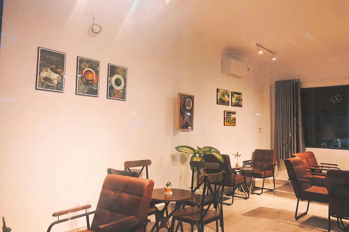 Đến KaLy Garden Coffee, nh&acirc;m nhi t&aacute;ch c&agrave; ph&ecirc; ngắm cảnh v&ugrave;ng Bảy N&uacute;i 5
