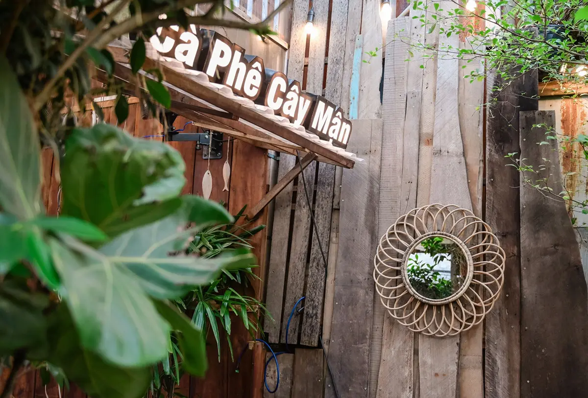 Đi t&igrave;m những Qu&aacute;n cafe vintage ở An Giang chuẩn thời &ldquo;&ocirc;ng b&agrave; anh&rdquo; 13
