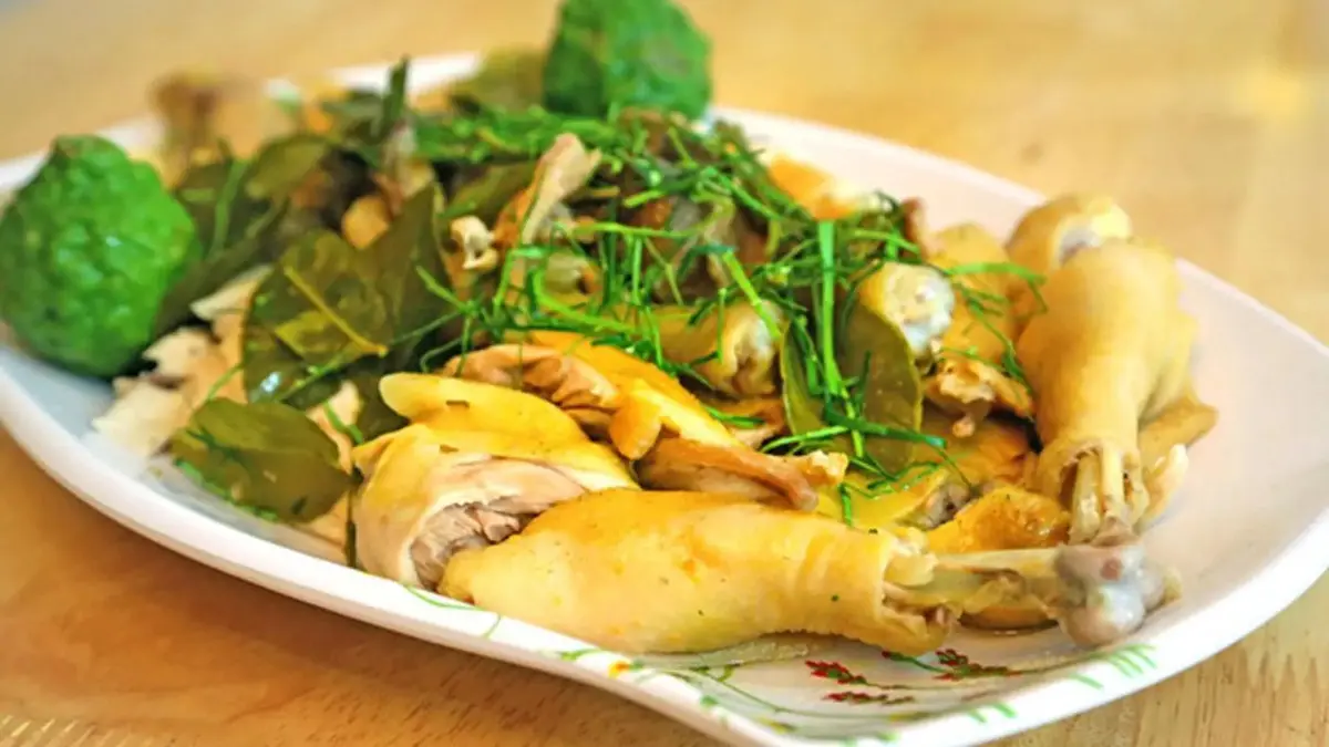 G&agrave; hấp l&aacute; tr&uacute;c An Giang, m&oacute;n đặc sản d&acirc;n d&atilde; cho người s&agrave;nh ăn 7