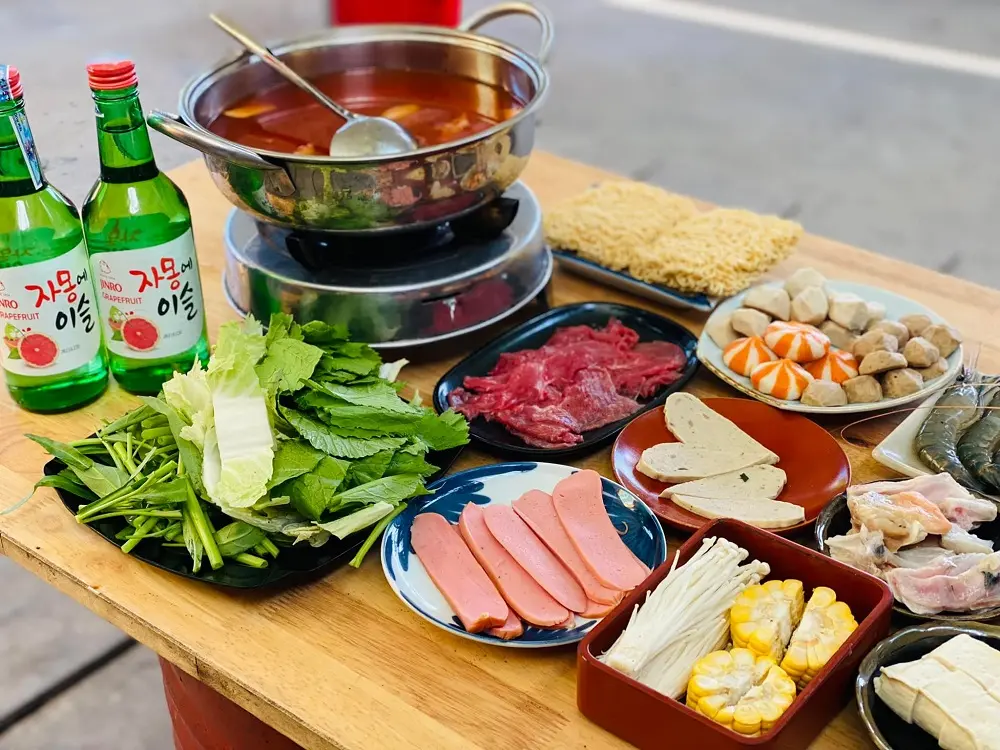 Gh&eacute; Tiệm Lẩu Nh&agrave; An để thưởng thức m&oacute;n ngon qu&ecirc;n lối về 2