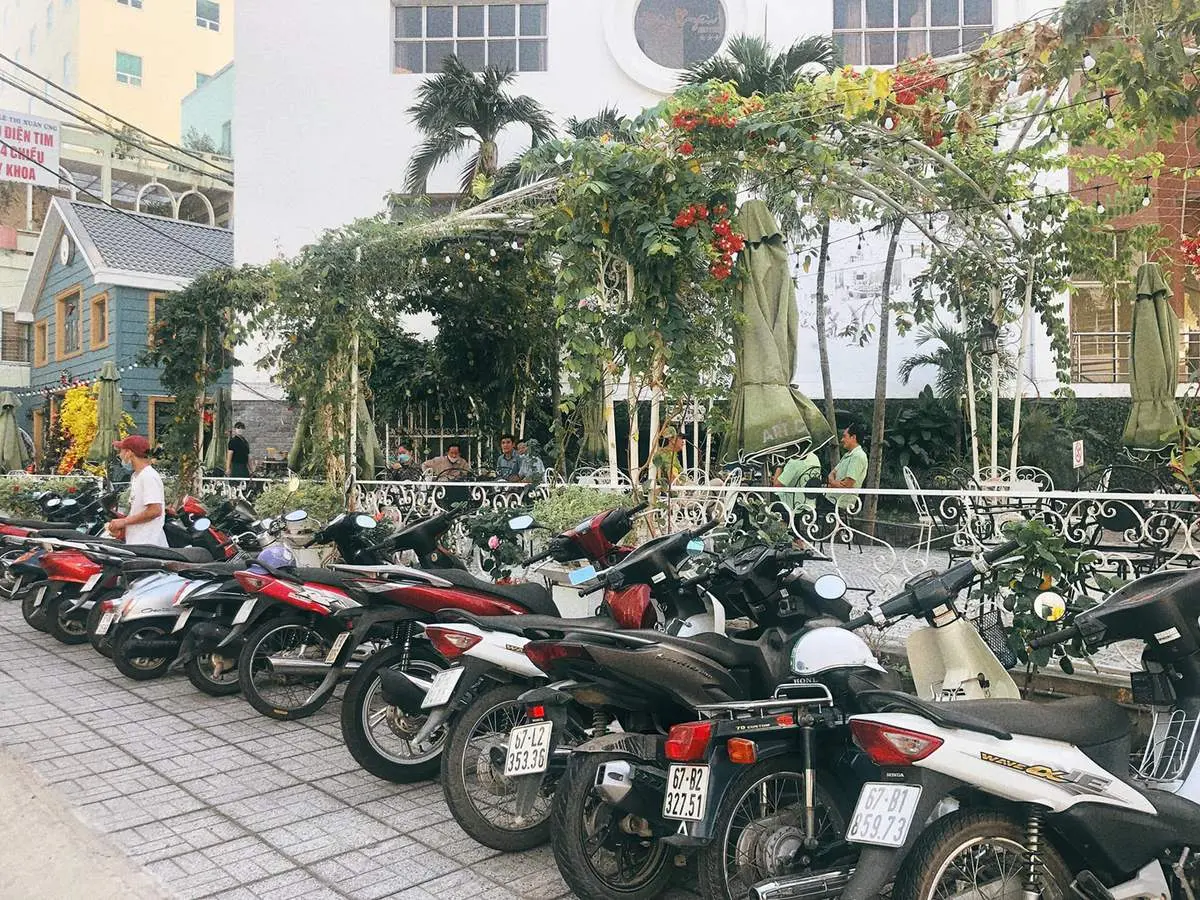 Khám phá Art Coffee Shop với không gian sang trọng và ấm cúng 5