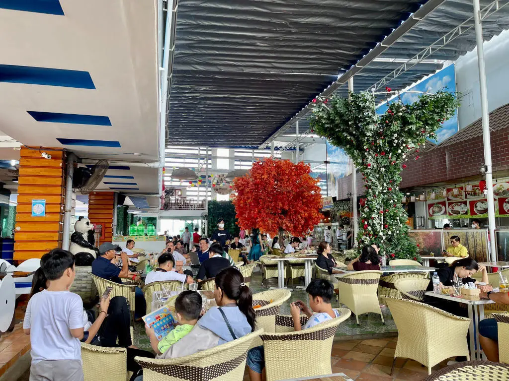 Kh&aacute;m ph&aacute; Panda Cafe độc đ&aacute;o nhất nh&igrave; Th&agrave;nh phố Long Xuy&ecirc;n 3