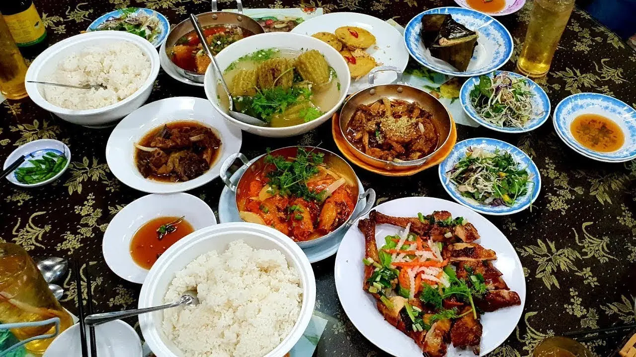 Lưu ngay 7 qu&aacute;n cơm tấm Long Xuy&ecirc;n đảm bảo ăn l&agrave; ghiền 16