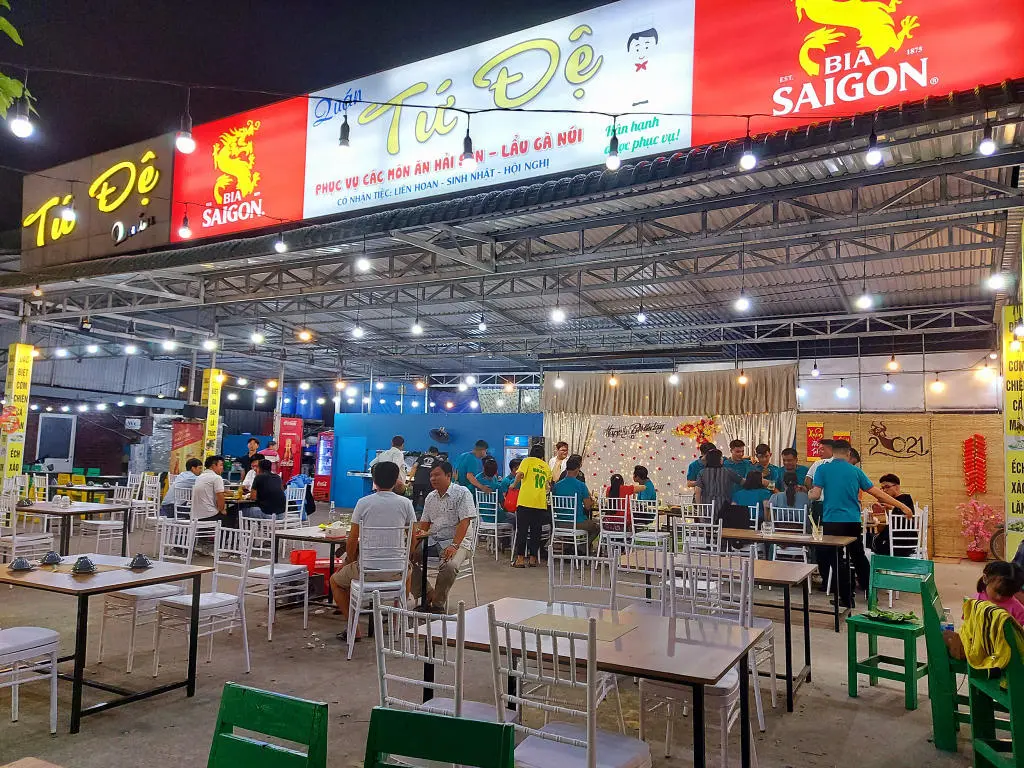 Tứ Đệ Food and Beer, thi&ecirc;n đường ẩm thực tại Long Xuy&ecirc;n 3