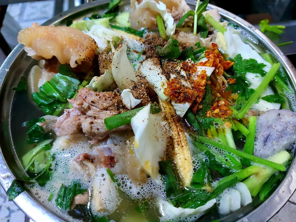 Tứ Đệ Food and Beer, thi&ecirc;n đường ẩm thực tại Long Xuy&ecirc;n 4