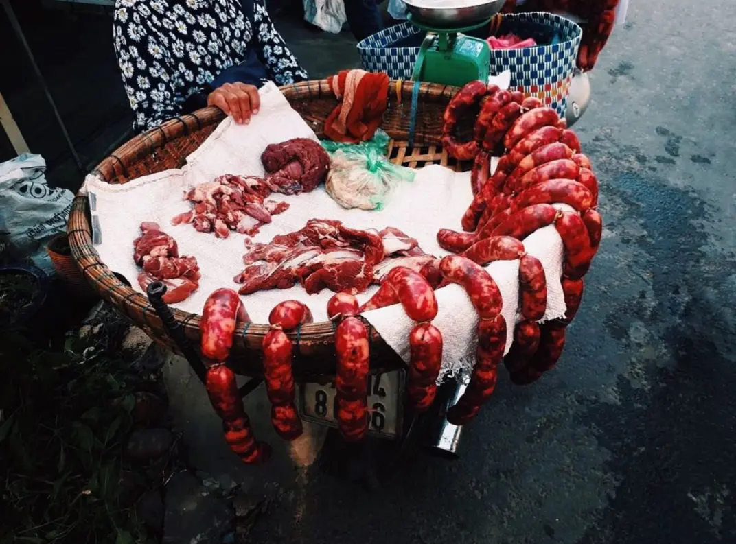 Tung lò mò (Lạp xưởng bò), thử ngay món ăn đặc sản người Chăm 2