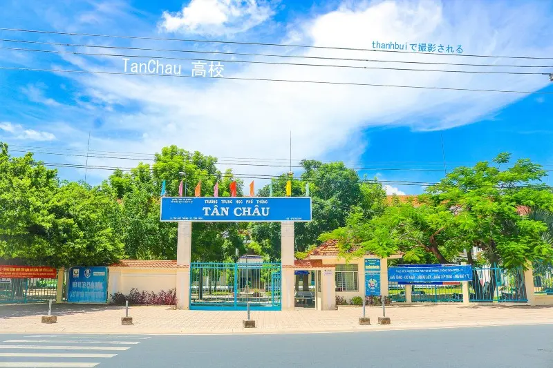 Một ng&agrave;y kh&aacute;m ph&aacute; T&acirc;n Ch&acirc;u cực độc đ&aacute;o c&ugrave;ng anh ch&agrave;ng Thanh B&ugrave;i 6