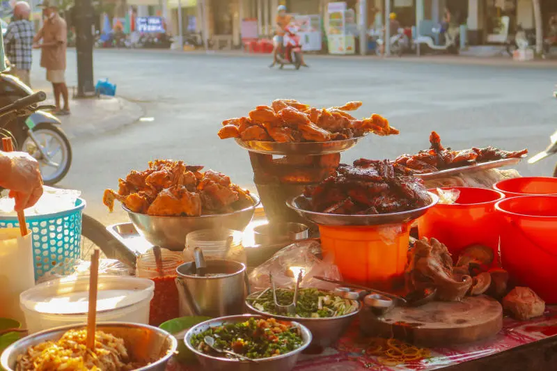 Qu&aacute;n cơm, hủ tiếu B&agrave; Hiền hơn 20 năm ở An Giang 4