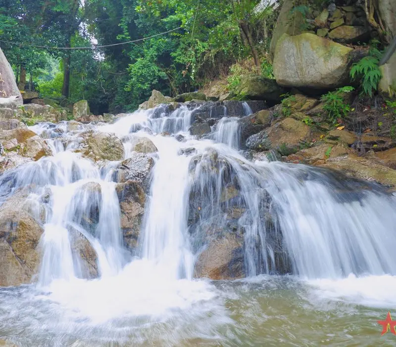 Suối Thanh Long: Thiên Đường ẩn giấu trong lòng Núi Cấm