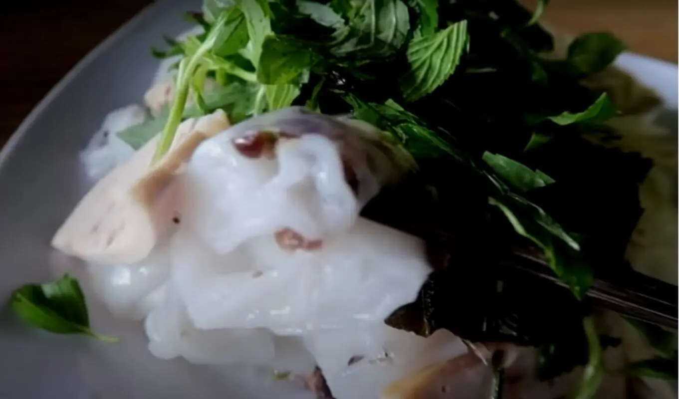 B&aacute;nh cuốn Huệ kỳ lạ nhất tr&ecirc;n cao nguy&ecirc;n Bảo Lộc 4