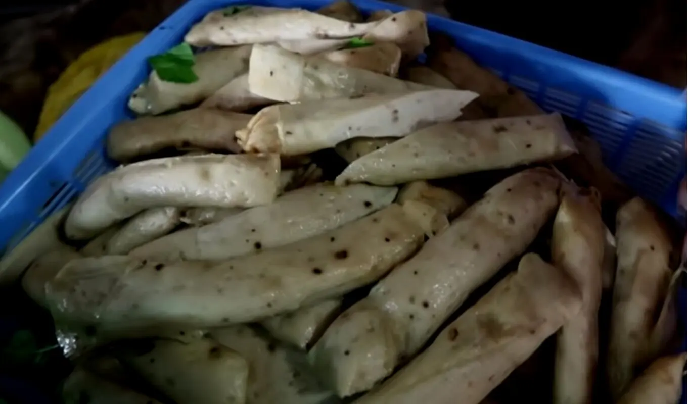 B&aacute;nh cuốn Huệ kỳ lạ nhất tr&ecirc;n cao nguy&ecirc;n Bảo Lộc 5