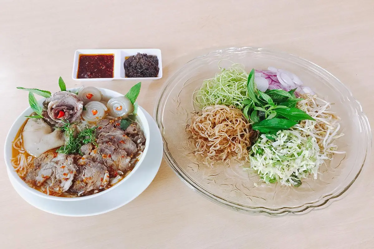 B&uacute;n b&ograve; Nh&agrave; Thờ, hương vị Đ&agrave; Lạt giữa phố Bảo Lộc 4