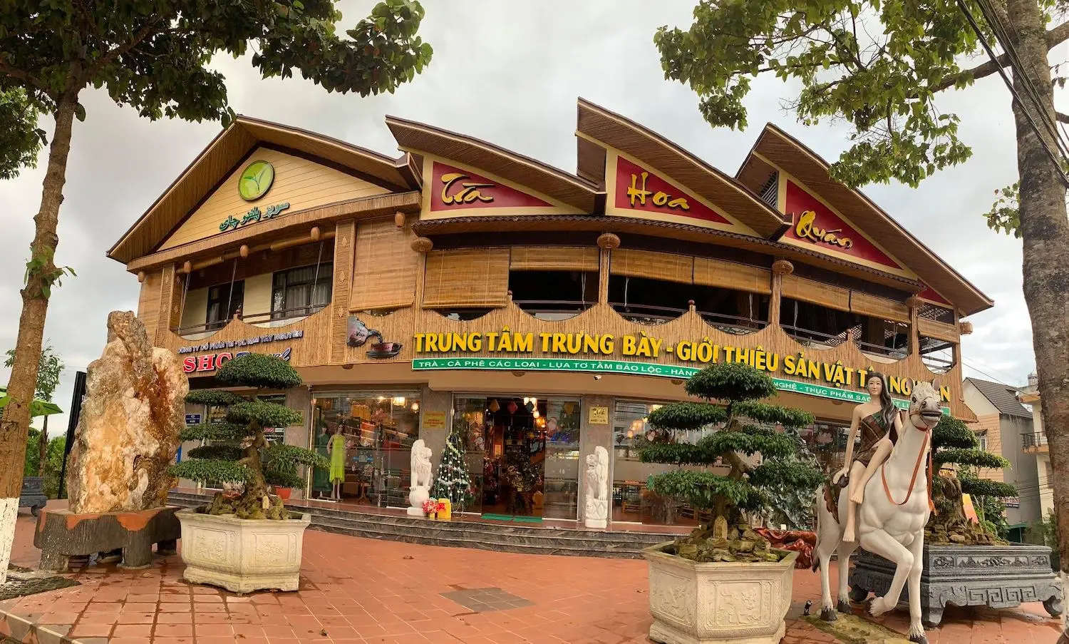 Đến ngay Tr&agrave; Hoa Qu&aacute;n thưởng thức c&aacute;c sản vật của n&uacute;i rừng T&acirc;y Nguy&ecirc;n 4