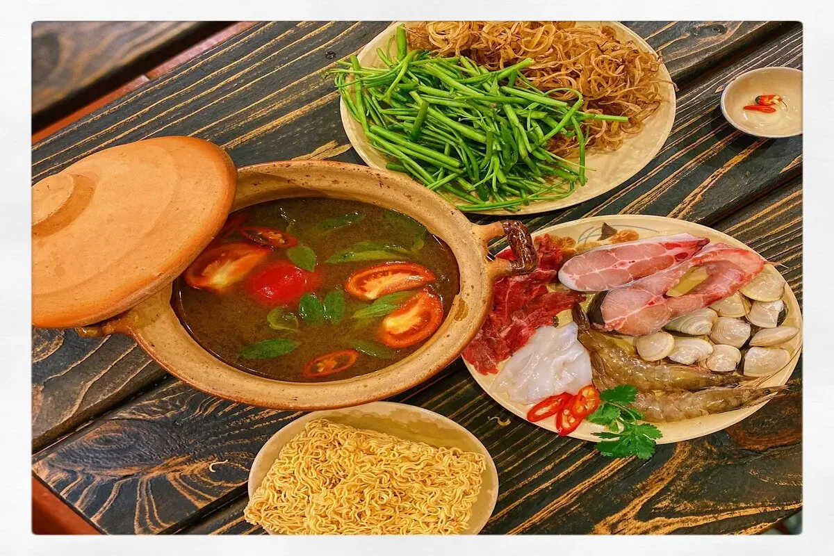 Đến quán Ốc Niêu, đã được ăn ngon lại còn có hình xịn rinh về 4