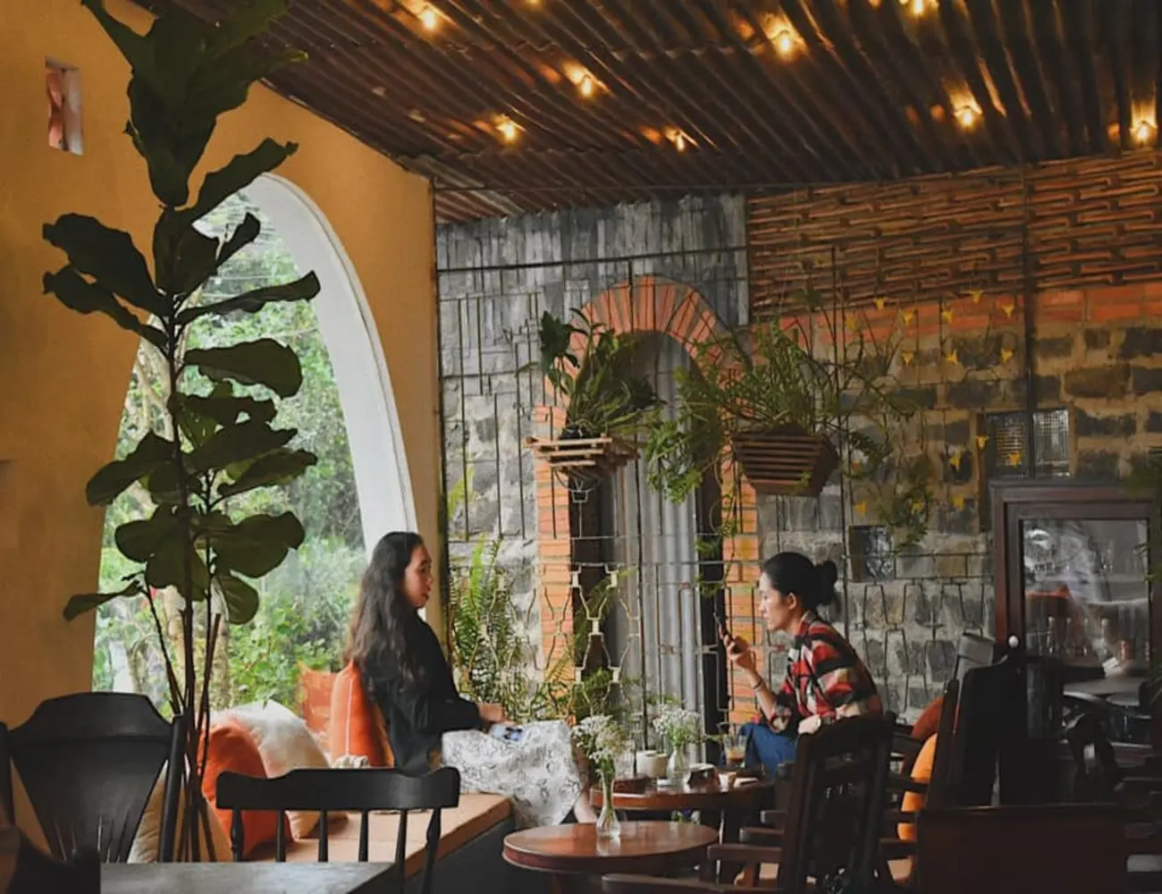 Đ&oacute;m Coffee, chốn dừng ch&acirc;n y&ecirc;n b&igrave;nh trong l&ograve;ng Bảo Lộc 8