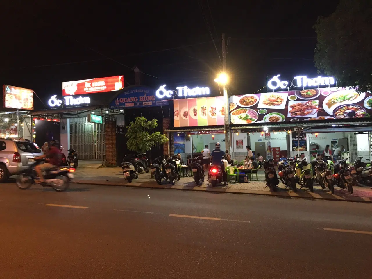 Qu&aacute;n ốc Thơm đ&atilde; sẵn s&agrave;ng để khuấy đảo vị gi&aacute;c của t&iacute;n đồ ăn uống 3